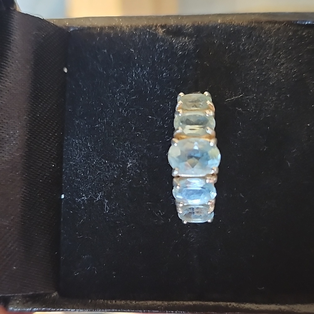 Elegant Silver Women's Ring